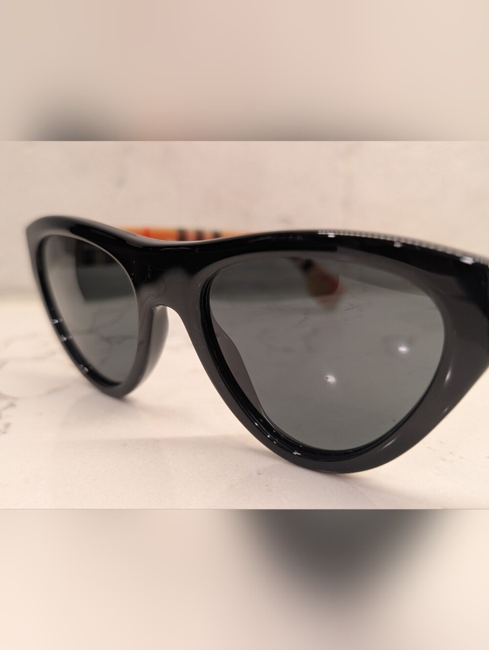 Burberry Sunglasses - GUC - Black Front Nova Check Arms - Picture 6 of 15